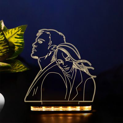 Hugging Couple Night Lamp