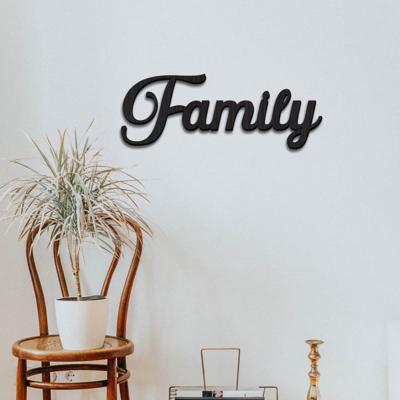 Family Text Design On MDF Wood For The Decorations