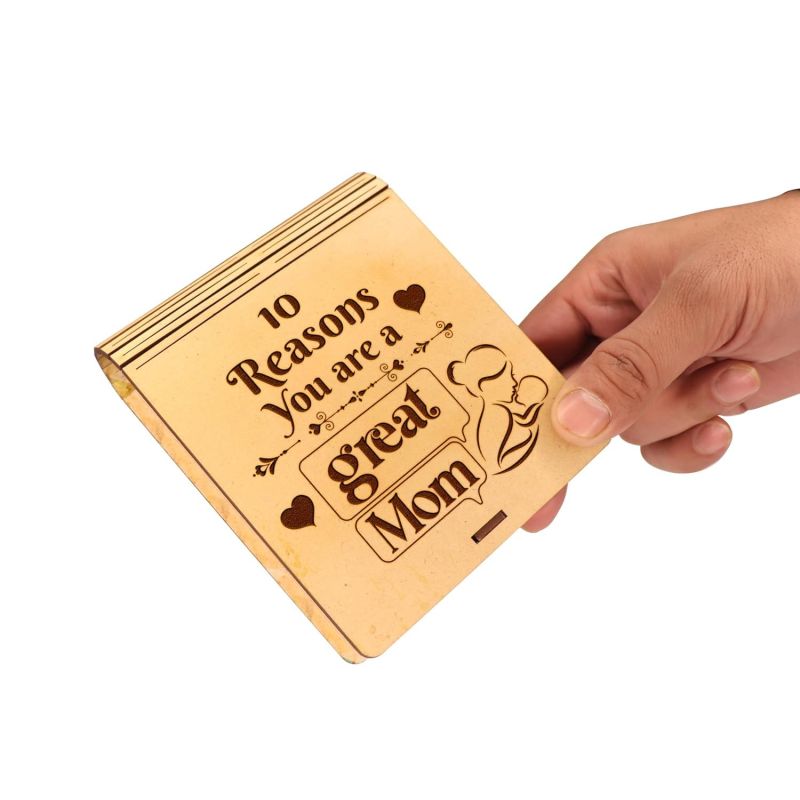 10 Reasons You are A Great Mom Wooden Message Box With 10 Small Quote Engraved Heart | Mother Day Gift