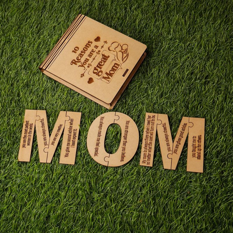 10 Reasons You are A Great Mom Wooden Message Box With 10 Small Quote Engraved Heart | Mother Day Gift