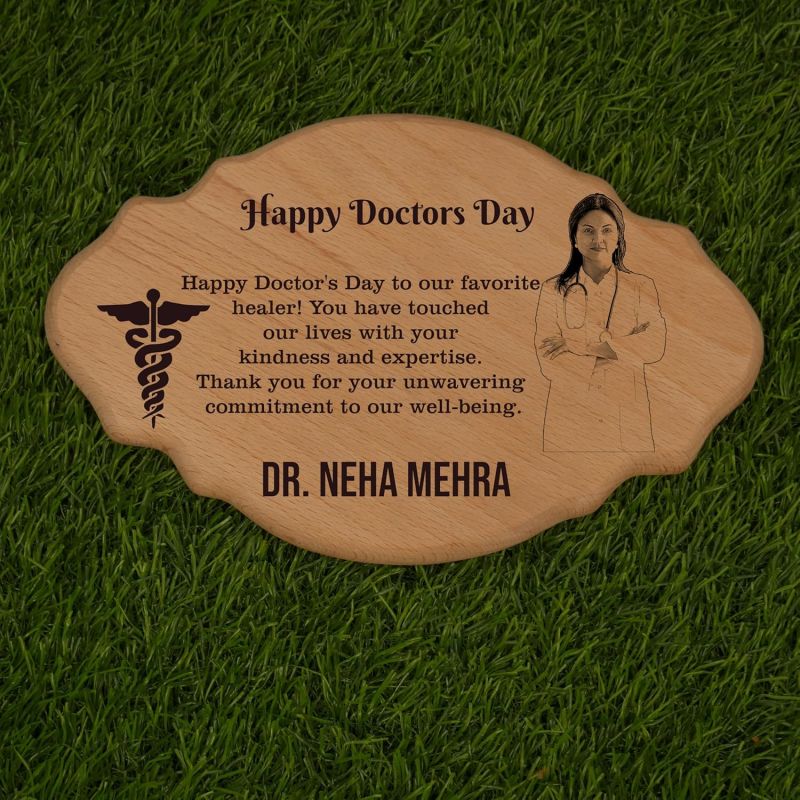 Personalized Wooden Photo Frame For Doctor | Gift For Doctor Day | Customized With Photo & Text