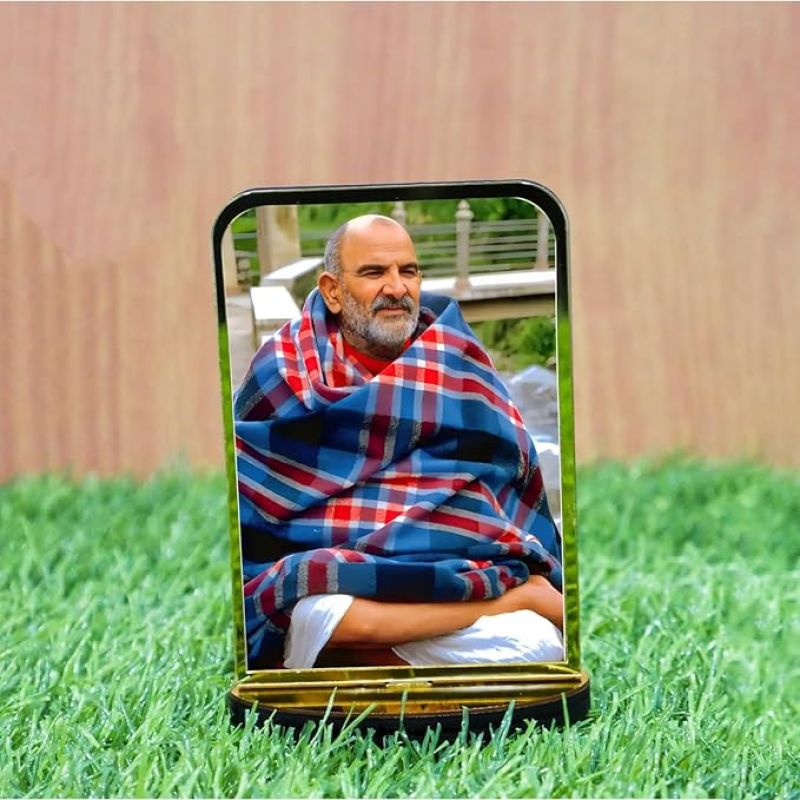 Car Dashboard Idol for Home, Office Desk, Pooja, Temple Showpiece Decoration, Festivals and Gifting Gift Item for Home Family and Friends (Neem Karoli Baba Idol)